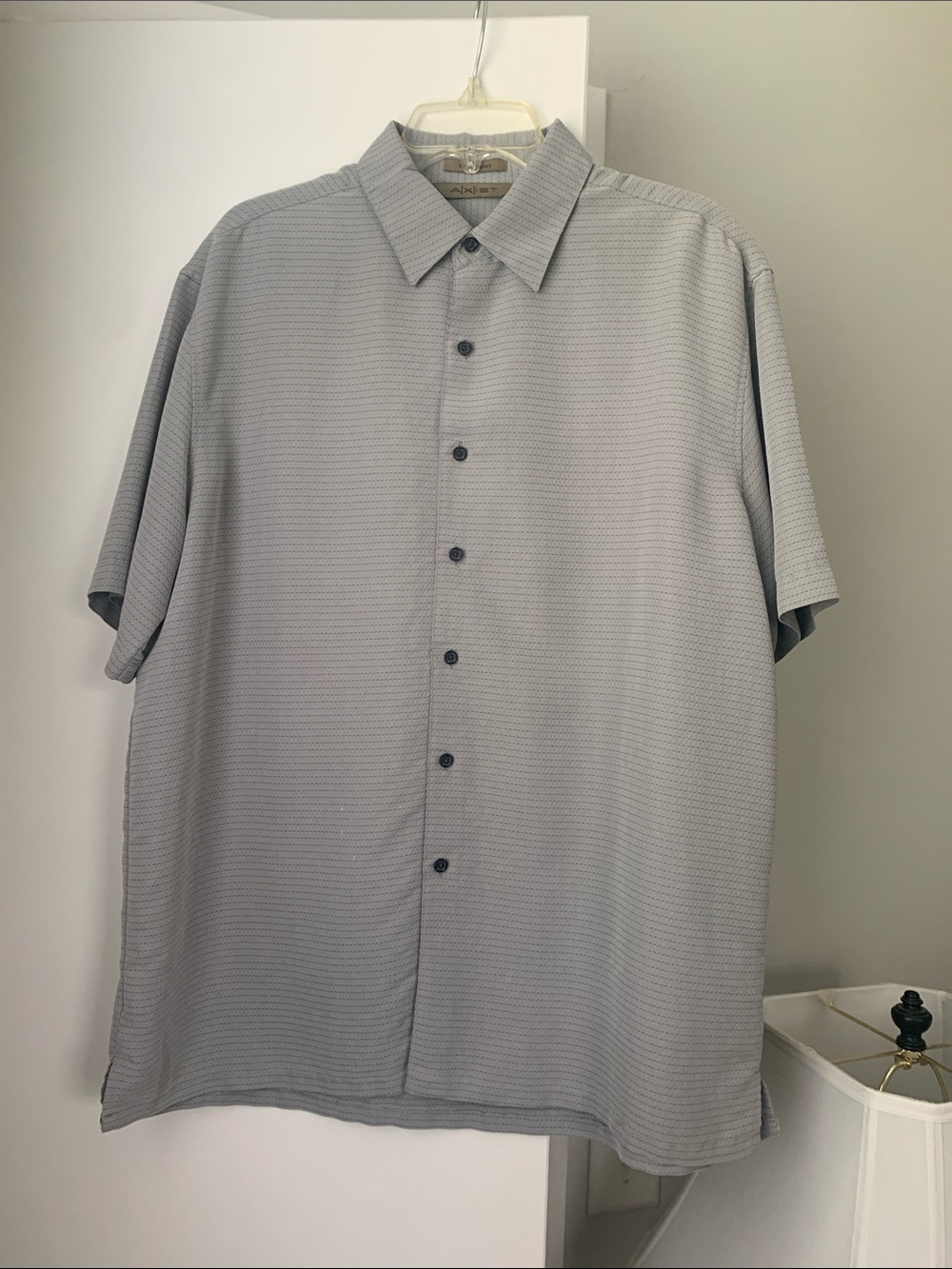 AXIs Men’s Short-Sleeve Button-Down eShirt in Light Gray